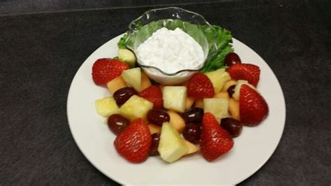 How many sugar are in cottage cheese and fruit plate - calories, carbs, nutrition