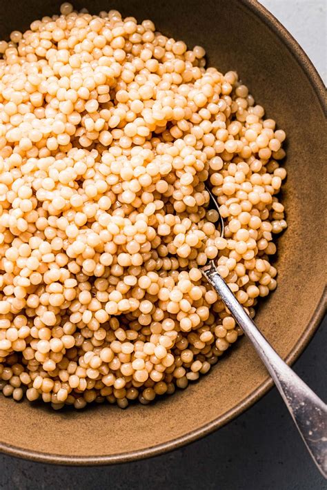 How many sugar are in couscous israeli steamed 1/2 cup - calories, carbs, nutrition