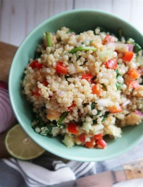 How many sugar are in couscous quinoa and spinach salad (43189.2) - calories, carbs, nutrition