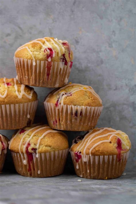 How many sugar are in cranberry orange muffins, traditional - calories, carbs, nutrition