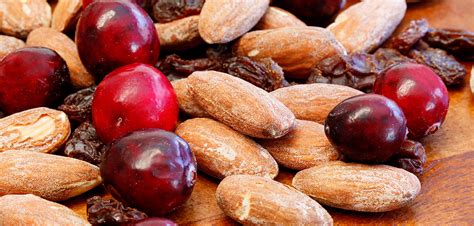 How many sugar are in cranberry w. almond - calories, carbs, nutrition