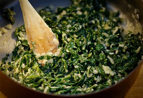 How many sugar are in creamed swiss chard - calories, carbs, nutrition