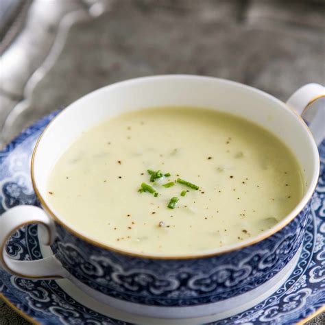 How many sugar are in creamy celery soup - calories, carbs, nutrition