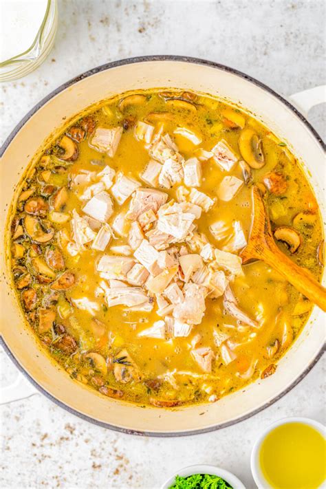 How many sugar are in creamy turkey and wild rice soup 16 oz - calories, carbs, nutrition