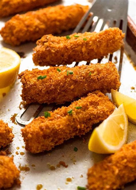 How many sugar are in crispy baked fish fingers ciabatta - calories, carbs, nutrition