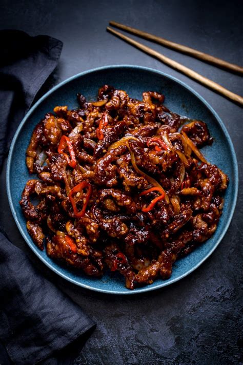 How many sugar are in crispy chilli beef - calories, carbs, nutrition