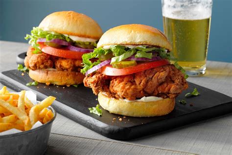 How many sugar are in crispy thai chicken sandwich - calories, carbs, nutrition