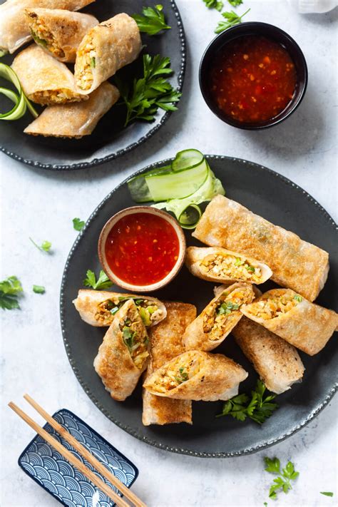 How many sugar are in crunchy tofu roll - calories, carbs, nutrition