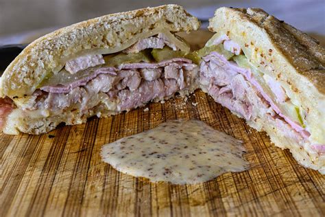 How many sugar are in cubano sandwich - calories, carbs, nutrition