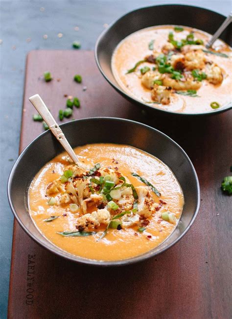 How many sugar are in curried cauliflower soup with queso fresco - calories, carbs, nutrition