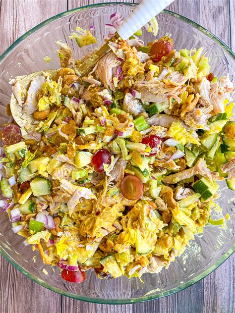 How many sugar are in curried chicken salad - calories, carbs, nutrition