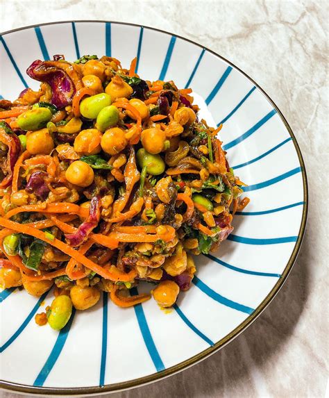 How many sugar are in curried farro salad with shredded chicken on naan bread toast points - calories, carbs, nutrition