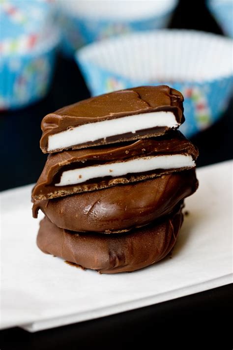 How many sugar are in dark chocolate covered peppermint patties - 3 - calories, carbs, nutrition