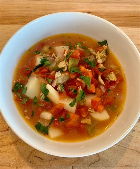 How many sugar are in deluxe manhattan clam chowder - calories, carbs, nutrition