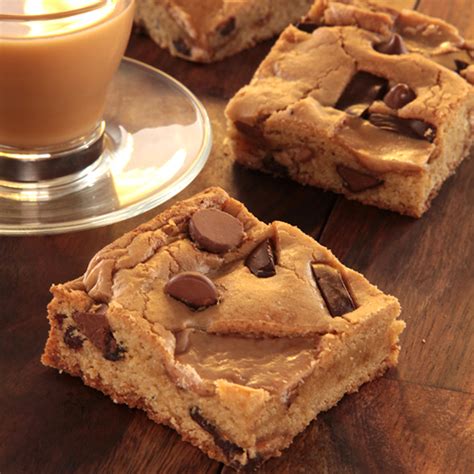 How many sugar are in dessert bar manifesto toffee crunch blondie 1 ea - calories, carbs, nutrition