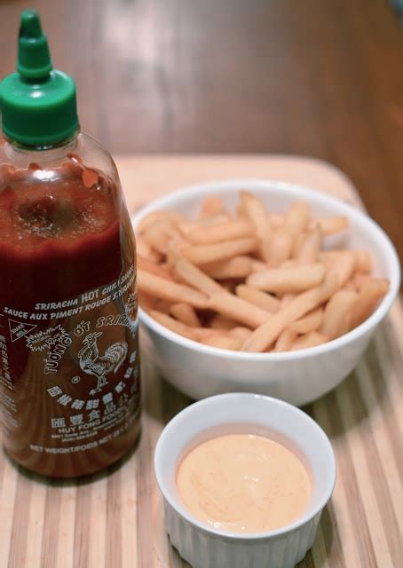 How many sugar are in dijon sriracha mayonnaise - calories, carbs, nutrition