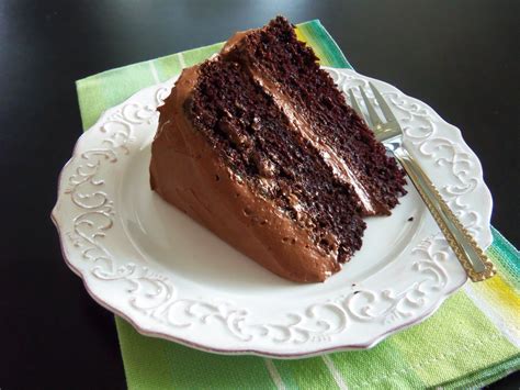 How many sugar are in double chocolate cake - calories, carbs, nutrition