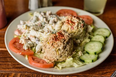 How many sugar are in double scoop chicken salad plate - calories, carbs, nutrition