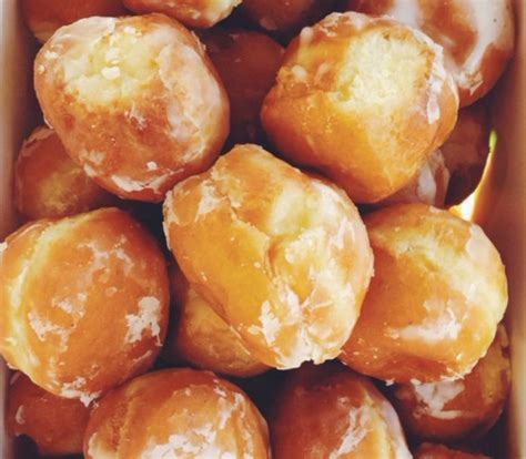 How many sugar are in doughnut holes glazed - calories, carbs, nutrition