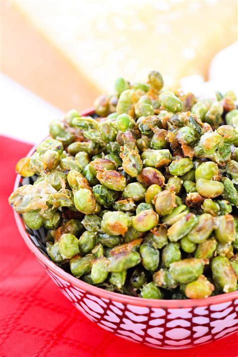 How many sugar are in dry roasted edamame - calories, carbs, nutrition