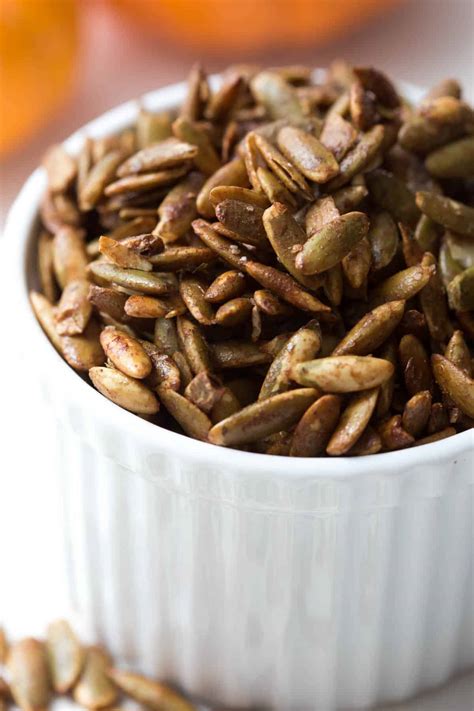 How many sugar are in dry roasted pepitas - calories, carbs, nutrition