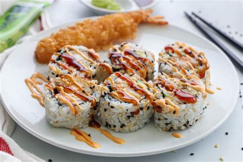 How many sugar are in dynamite roll, sushi - calories, carbs, nutrition