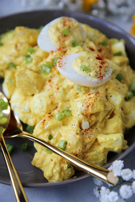 How many sugar are in egg salad on whole wheat with potato salad - calories, carbs, nutrition