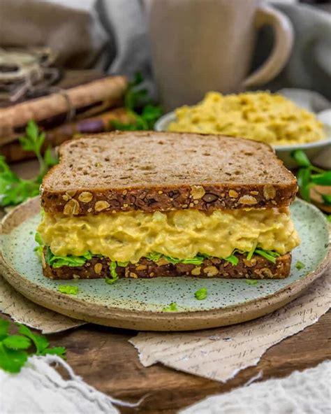 How many sugar are in egg salad sandwich on multi-grain - calories, carbs, nutrition