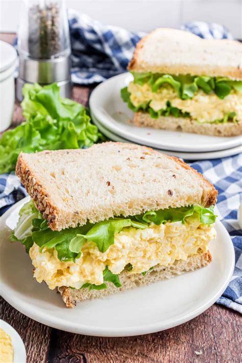 How many sugar are in egg salad sandwich on multi-grain bread - calories, carbs, nutrition