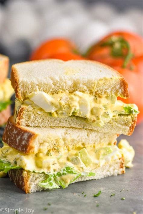 How many sugar are in egg salad sandwich on rye - calories, carbs, nutrition