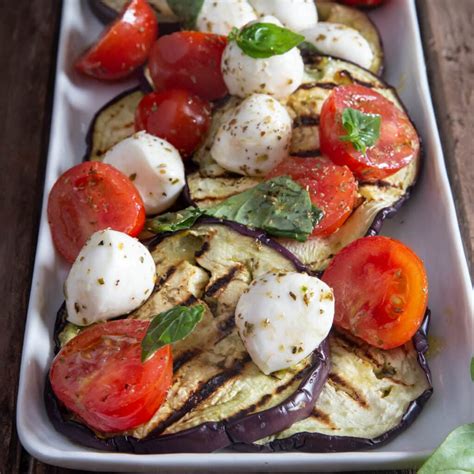 How many sugar are in eggplant caprese fold - calories, carbs, nutrition