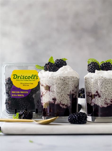 How many sugar are in elements - chai blackberry chia pudding parfait - calories, carbs, nutrition