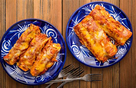 How many sugar are in enchilada rojo - calories, carbs, nutrition