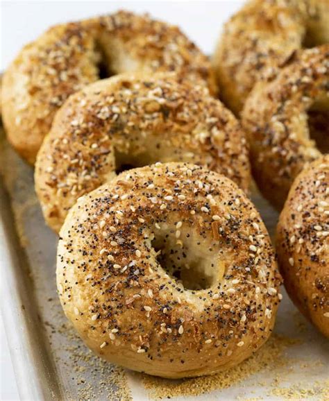 How many sugar are in everything bagel with butter - calories, carbs, nutrition