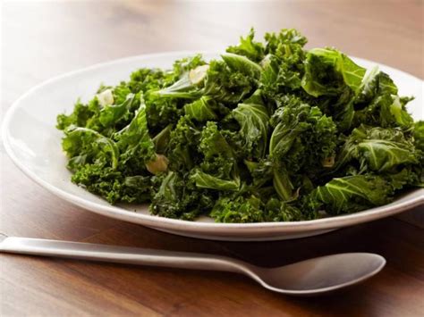 How many sugar are in express kale & almond salad (8oz) - calories, carbs, nutrition