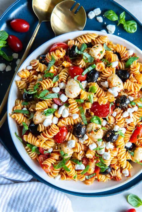 How many sugar are in fettuccine salad with sun-dried tomato - calories, carbs, nutrition