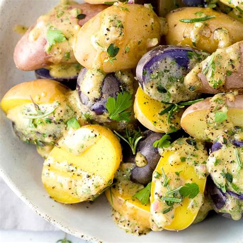 How many sugar are in fingerling potato salad - calories, carbs, nutrition