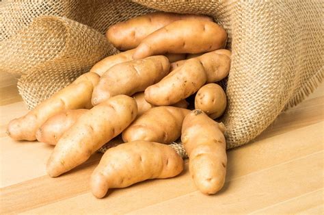 How many sugar are in fingerling potatoes with pumpkin seeds - calories, carbs, nutrition
