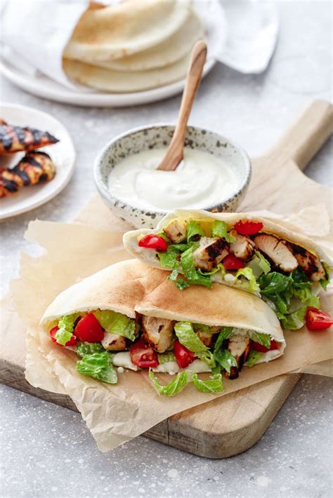 How many sugar are in fit chicken salad pita - calories, carbs, nutrition