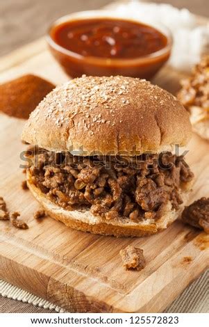 How many sugar are in florida style bbq beef with wheat bun - calories, carbs, nutrition