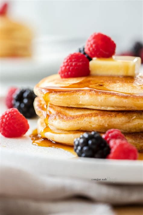 How many sugar are in fluffy pancakes - calories, carbs, nutrition