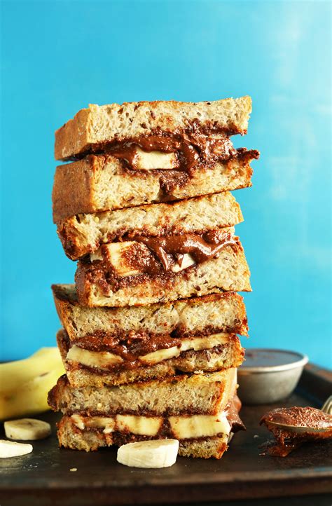 How many sugar are in fluffy peanut and banana sandwich - calories, carbs, nutrition
