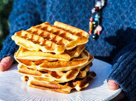 How many sugar are in french waffle - calories, carbs, nutrition