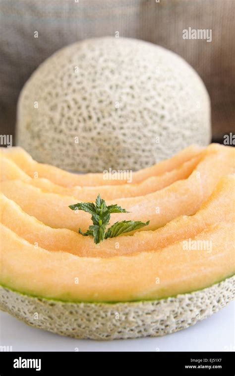 How many sugar are in fresh cantaloupe wedge - calories, carbs, nutrition