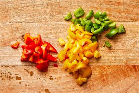 How many sugar are in fresh diced red bell peppers (63107.0) - calories, carbs, nutrition