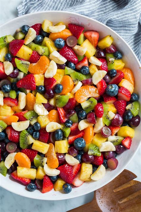 How many sugar are in fresh fruit 2 go salad cup - calories, carbs, nutrition