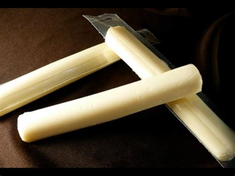 How many sugar are in fresh mozzarella cheese sticks - calories, carbs, nutrition
