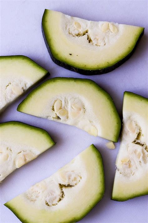 How many sugar are in fresh steamed zucchini - calories, carbs, nutrition