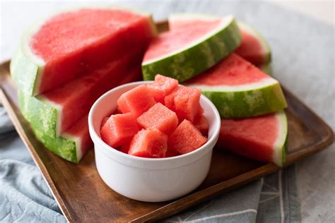 How many sugar are in fresh watermelon cubes - calories, carbs, nutrition