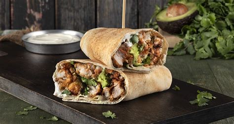 How many sugar are in fried chicken wrap - calories, carbs, nutrition